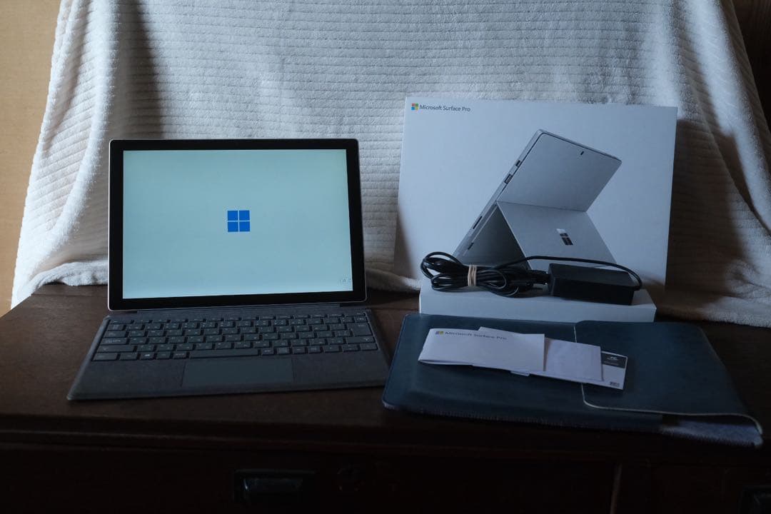 Microsoft Surface Pro 6 タイプカバー・ケース・充電器付