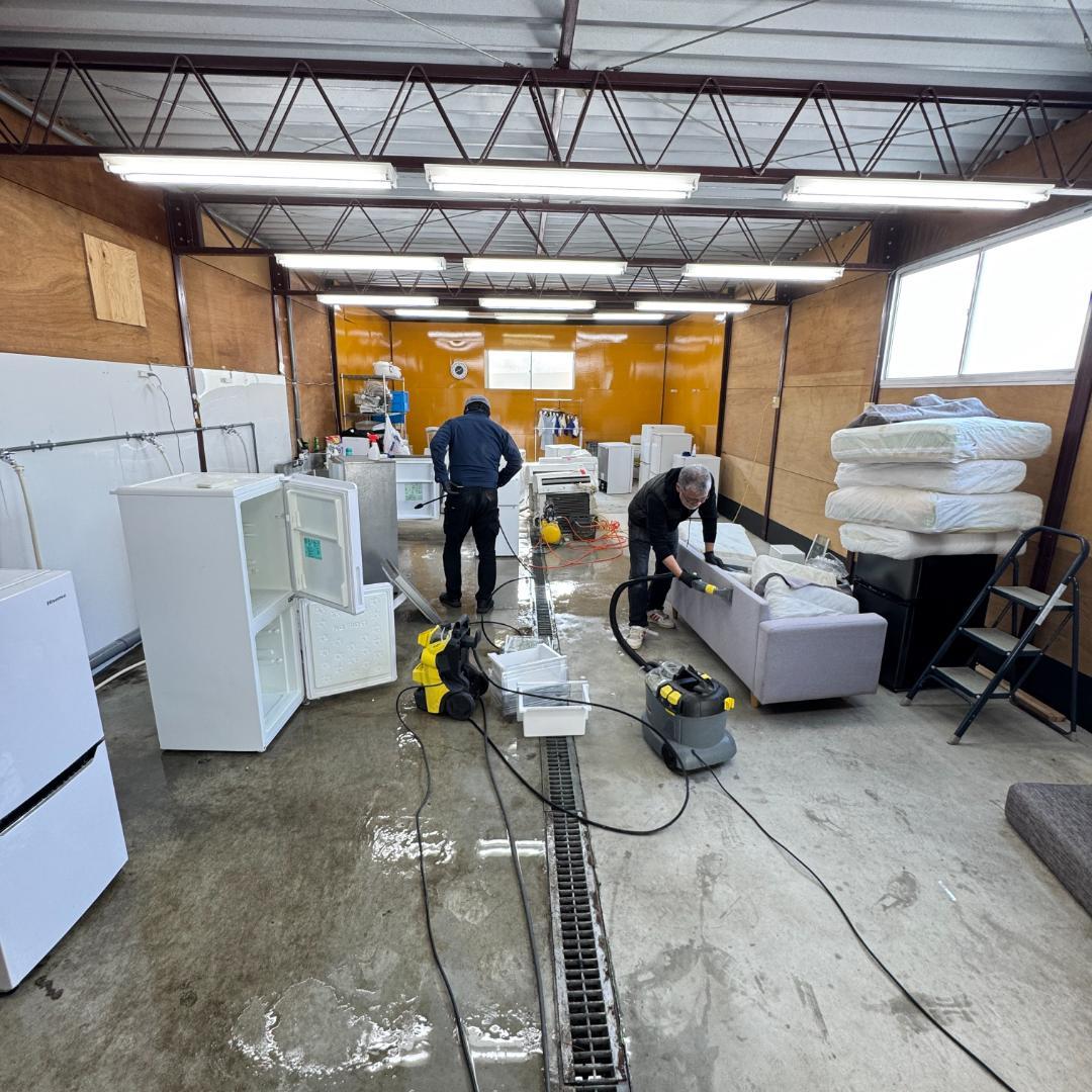 東京23区送料無料　極美品モモナチュラル２Pソファー　2024年12月購入