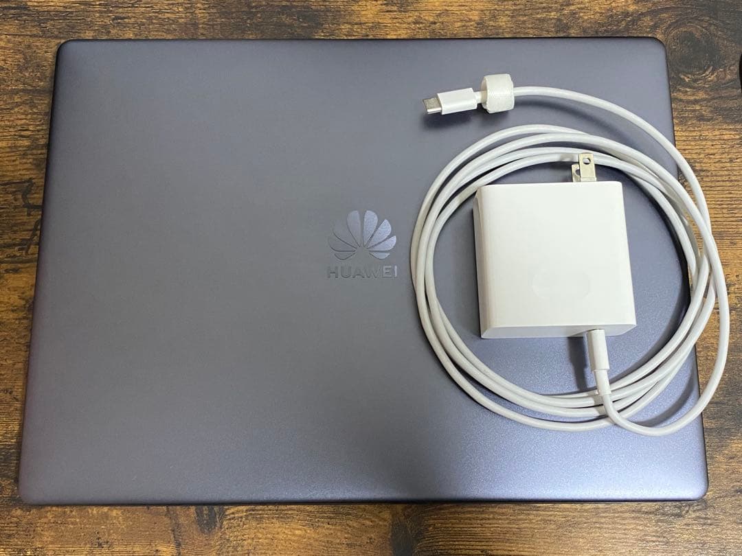 【美品】HUAWEI ファーウェイ MateBook13 第8世代 Corei7