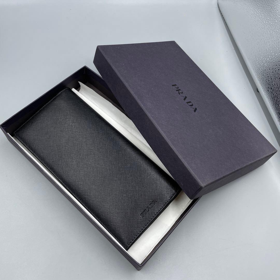 25未使用　PRADA ブラック 長財布 箱付き