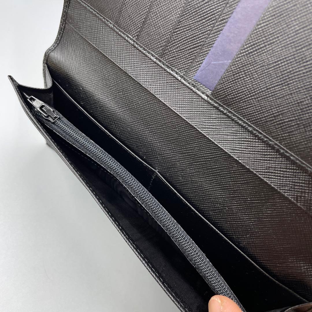 25未使用　PRADA ブラック 長財布 箱付き