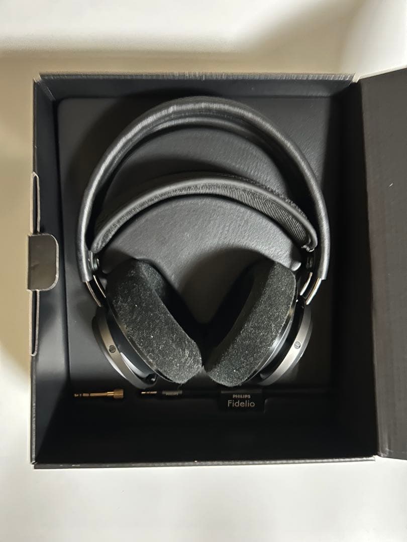 フィリップス　Fidelio開放型ヘッドホンX2HR