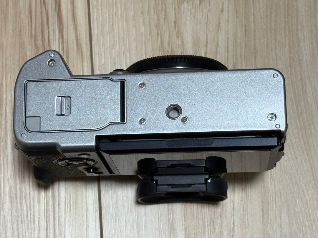 富士フイルム X-T5 ボディ 元箱&付属品あり シャッター数 約7,600回