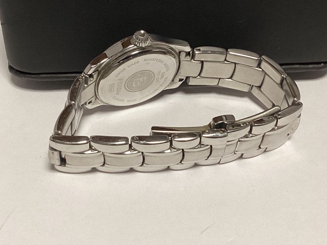 美品稼働品FENDI アナログ時計 シルバー/ブラウン本物