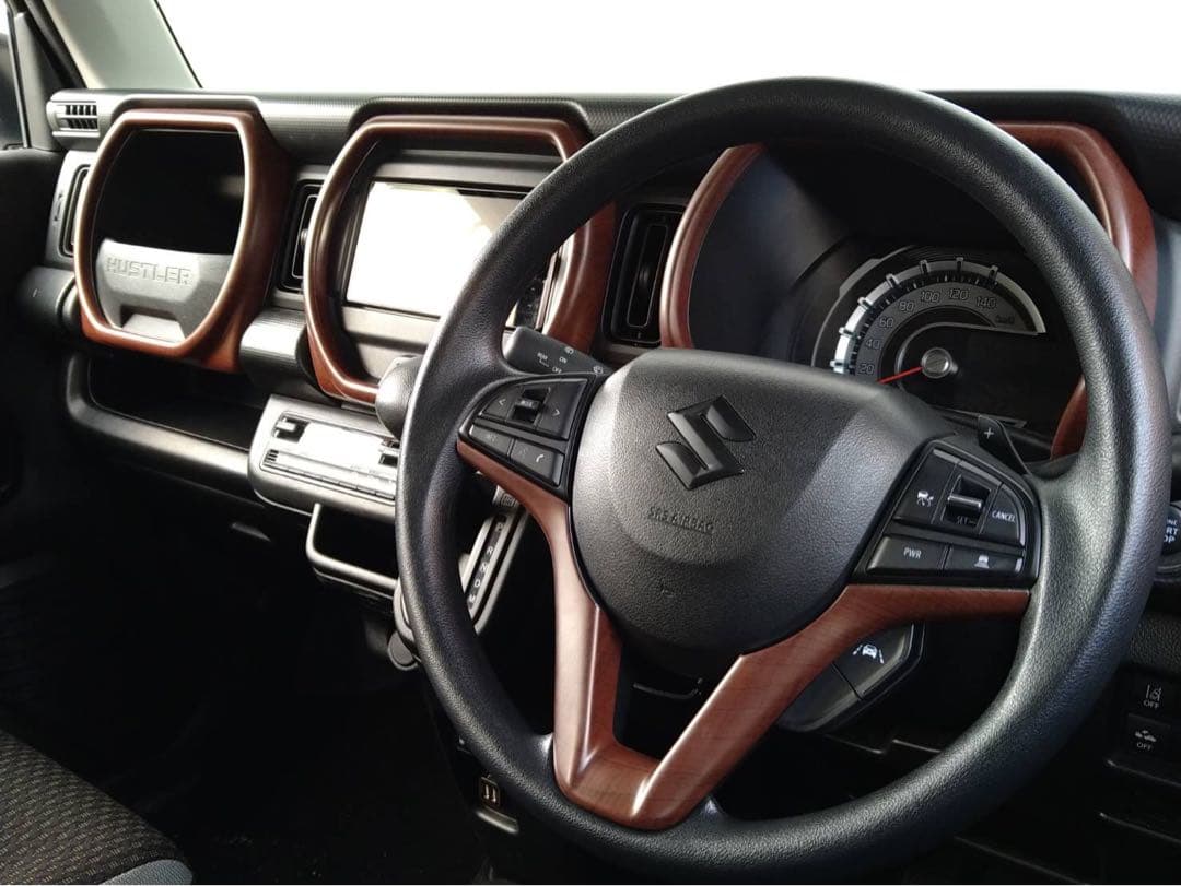 新型ハスラー　インテリアパネル　インパネガーニッシュ　マット茶木目