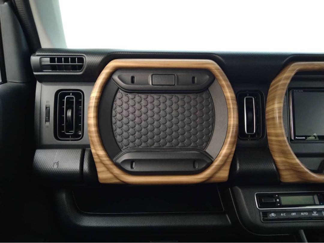 新型ハスラー　インテリアパネル　インパネガーニッシュ　マット茶木目