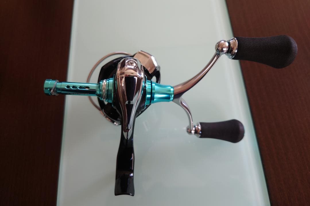 ◆ダイワ 19エメラルダス LT2500S-H-DH◆GOMEXUSスタンド付☆