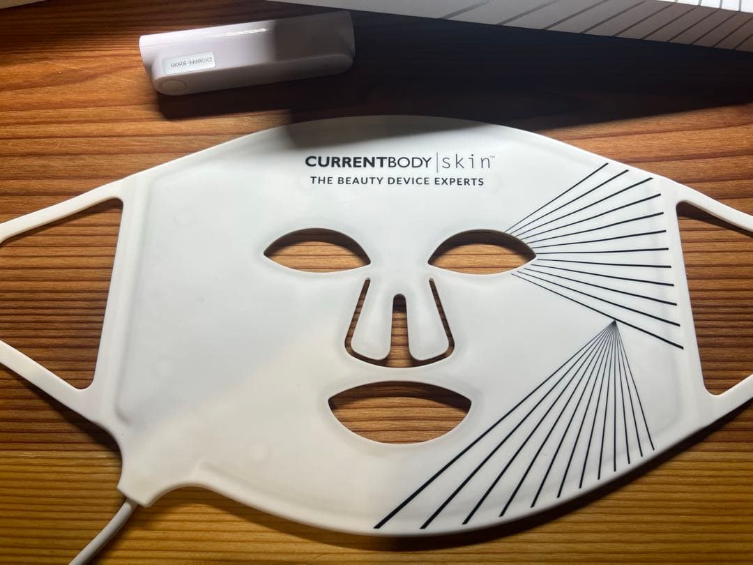 CURRENTBODY LEDフェイスマスク