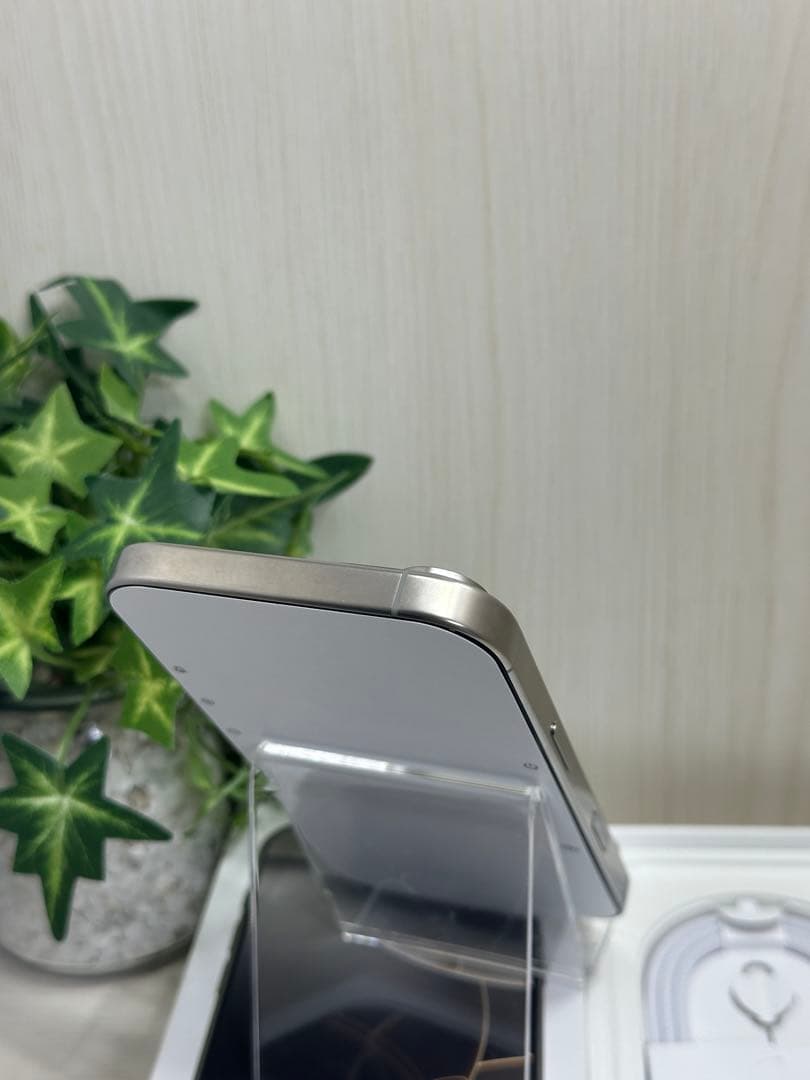 ✅【ほぼ未使用】⭐️iPhone 16 Pro ナチュラル❣️国内版・100％