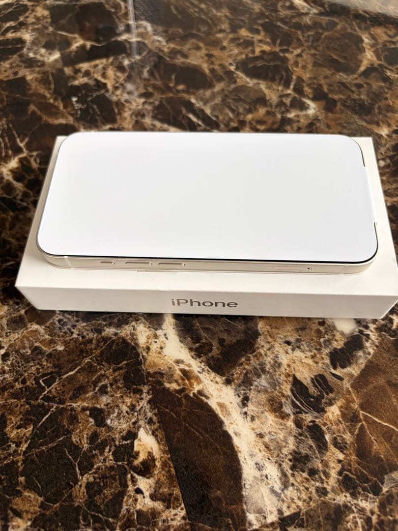 iPhone13 128GB スターライト（ホワイト）　美品