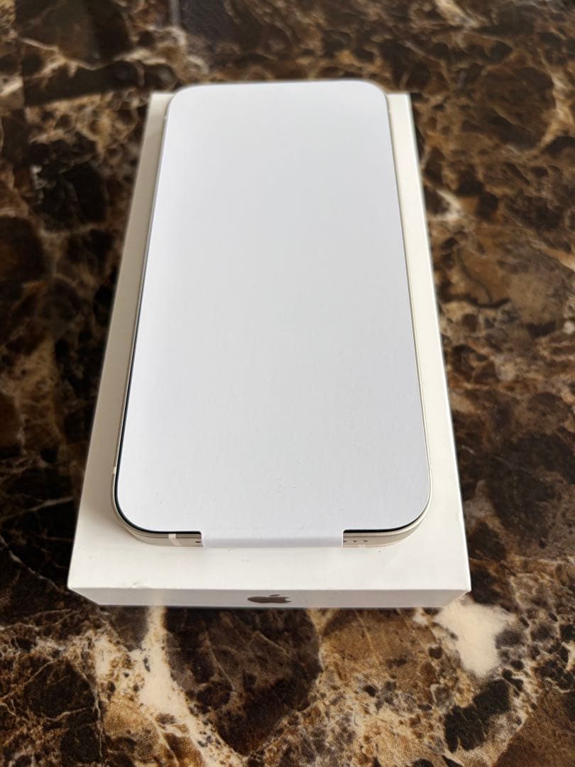 iPhone13 128GB スターライト（ホワイト）　美品