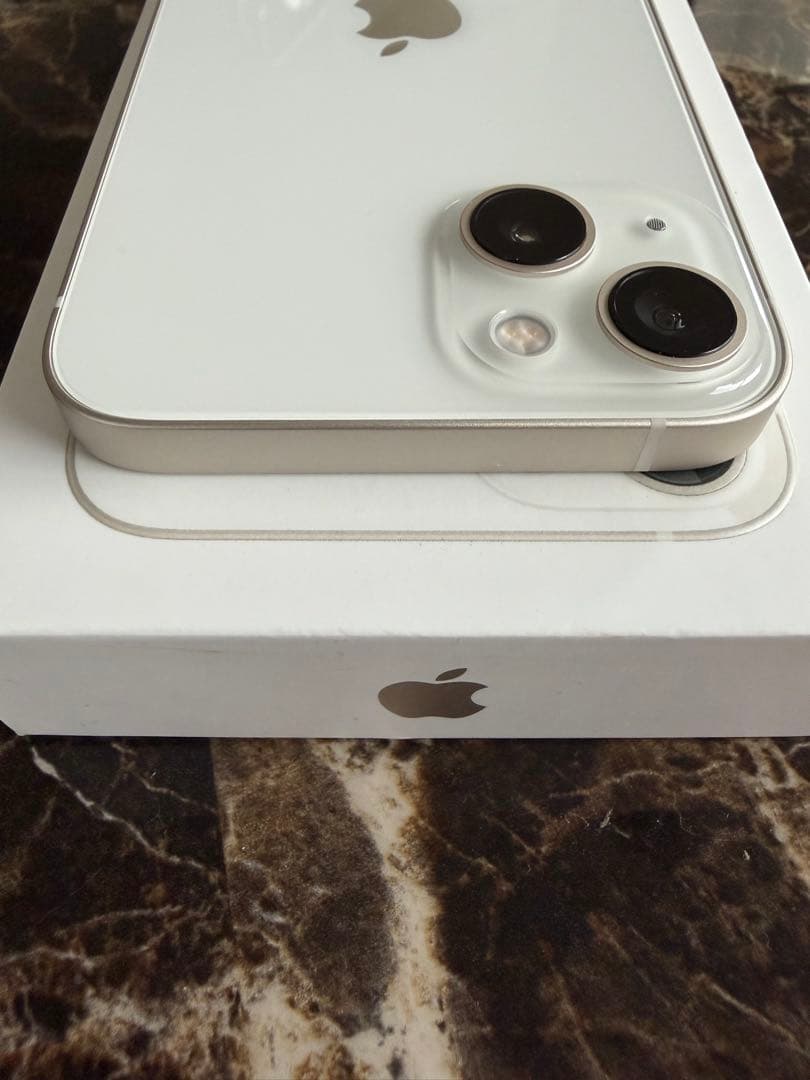 iPhone13 128GB スターライト（ホワイト）　美品