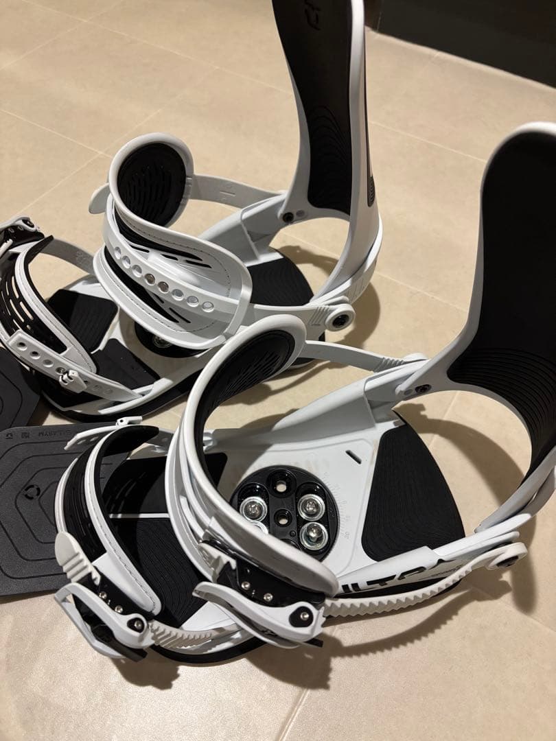 24−25 Union ウルトラ　スノーボード ビンディング ホワイト