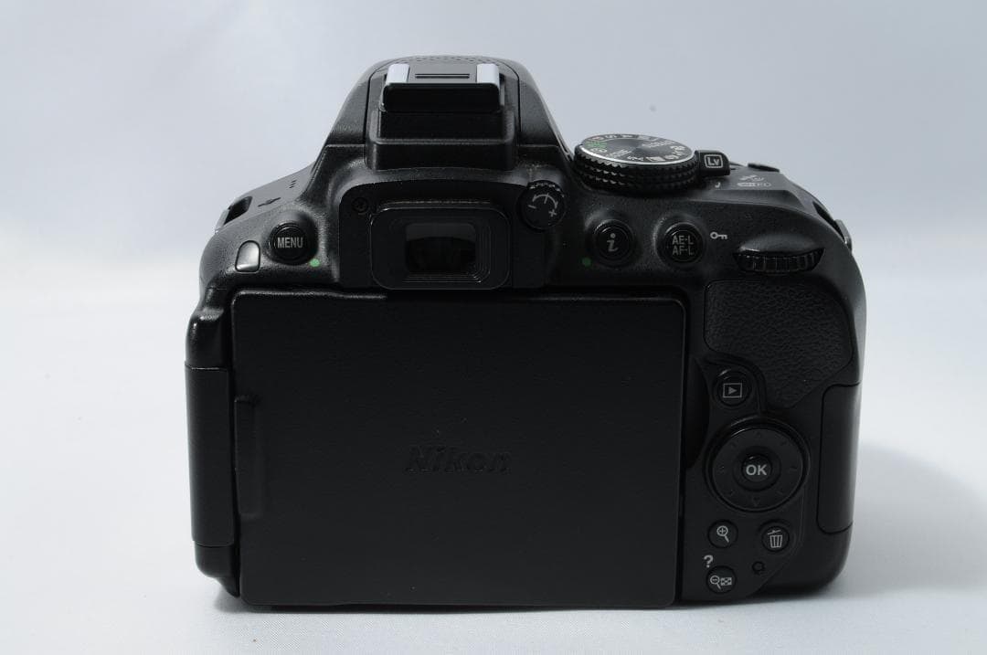 ご家族の成長記録に❗️Nikon D5300✨手ブレ補正＆WiFiでスマホ転送