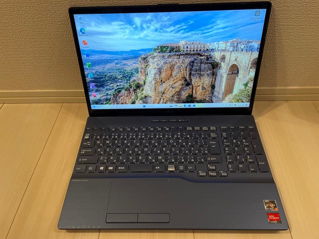 富士通 FMVA51F1LN RYZEN7-5700U 512GB Office