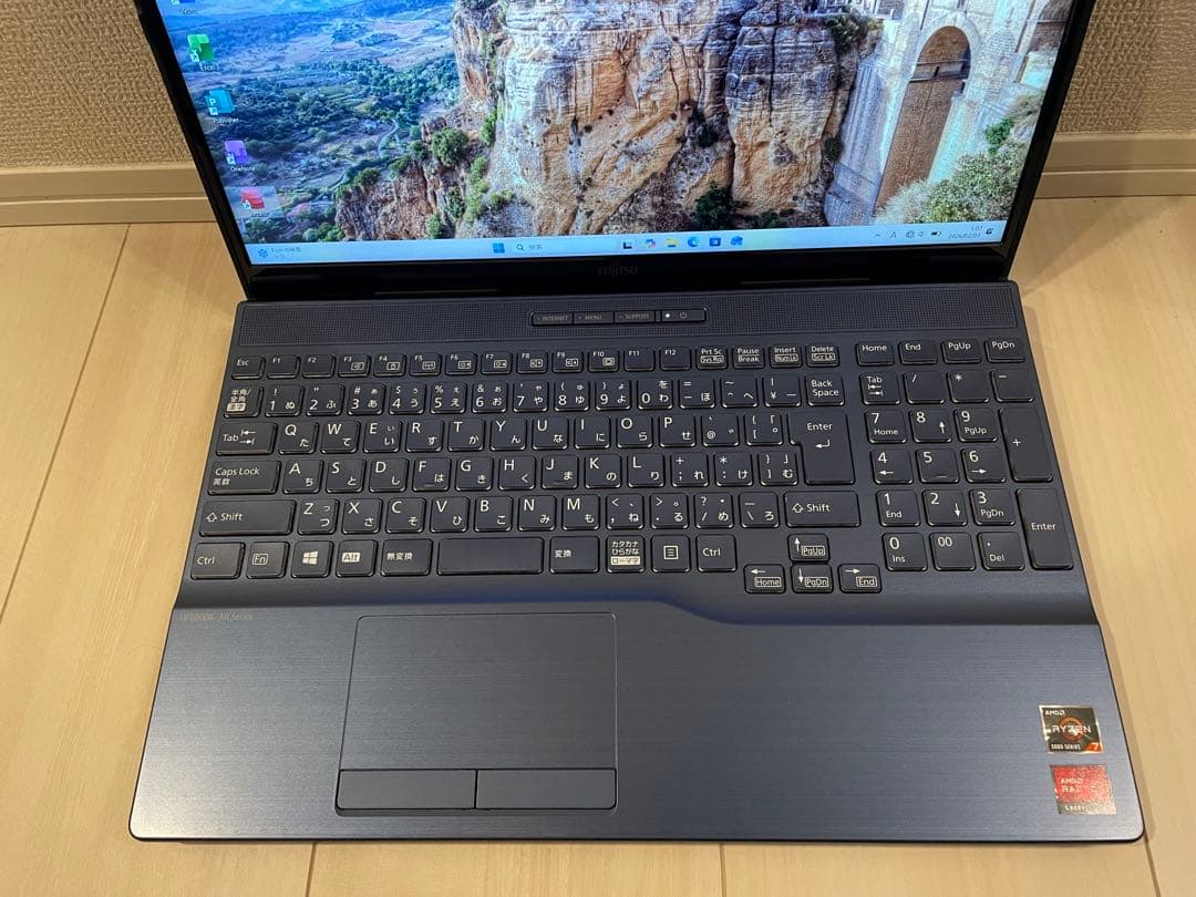 富士通 FMVA51F1LN RYZEN7-5700U 512GB Office