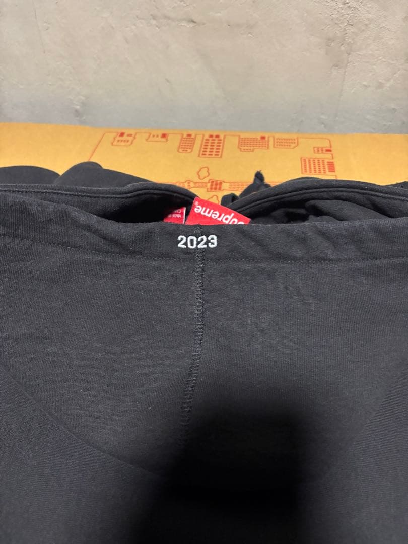 Supreme ボックスロゴパーカー　23FW