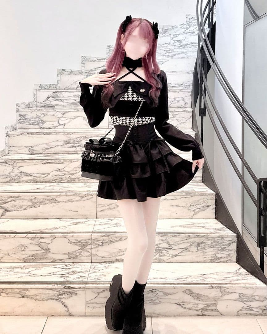 ハニーミュウ チョーカー付きビッグリボンアンサンブルトップス 　フリーサイズ　黒