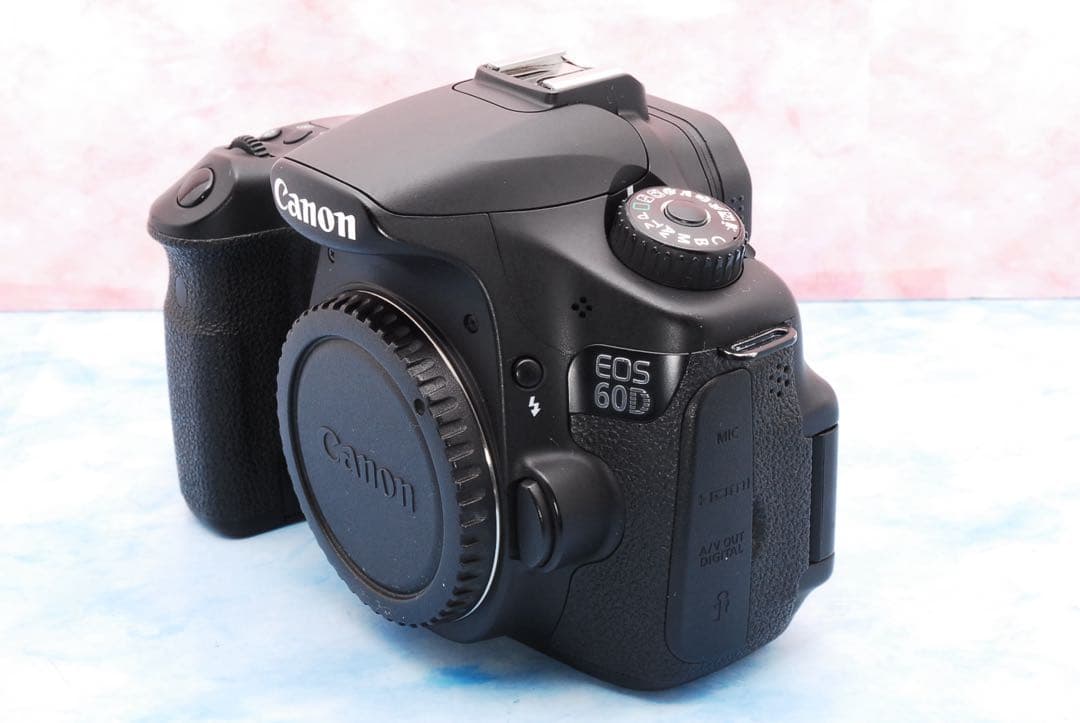 Canon EOS 60D☆一眼レフカメラ☆S数少☆手ぶれ補正レンズ付