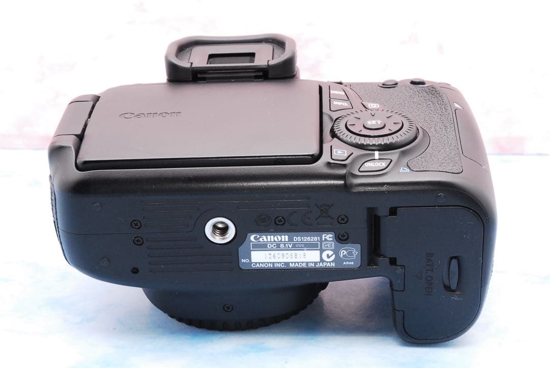 Canon EOS 60D☆一眼レフカメラ☆S数少☆手ぶれ補正レンズ付