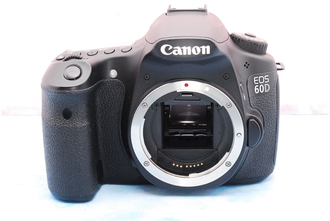 Canon EOS 60D☆一眼レフカメラ☆S数少☆手ぶれ補正レンズ付