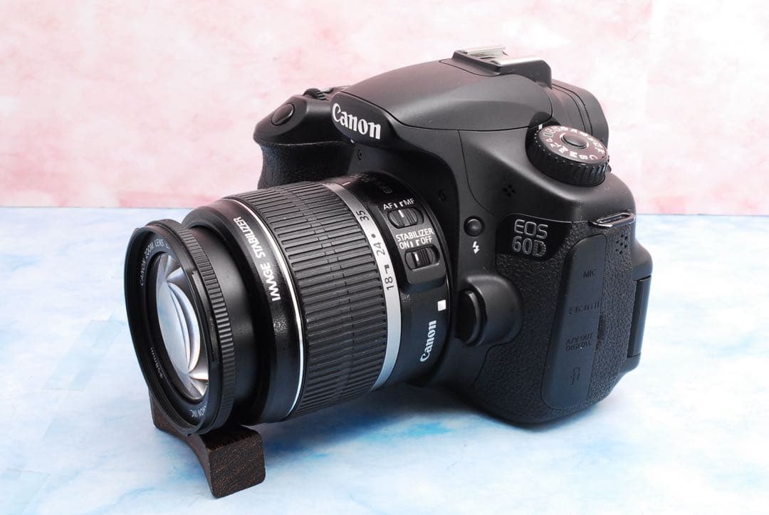 Canon EOS 60D☆一眼レフカメラ☆S数少☆手ぶれ補正レンズ付