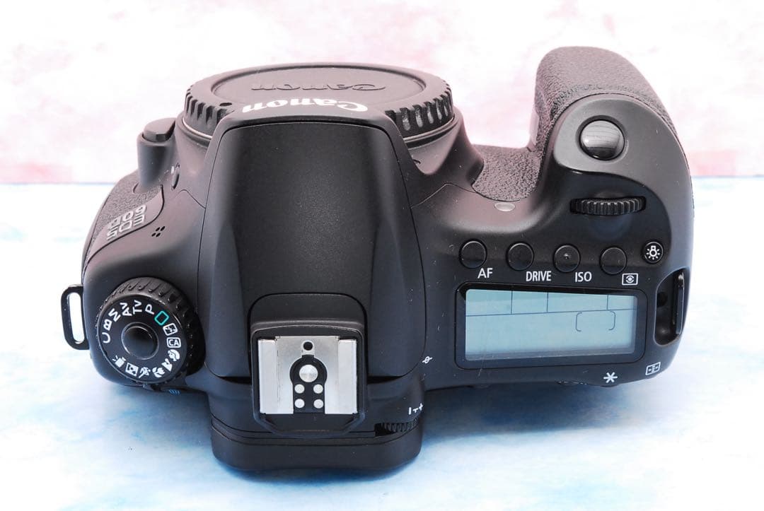 Canon EOS 60D☆一眼レフカメラ☆S数少☆手ぶれ補正レンズ付