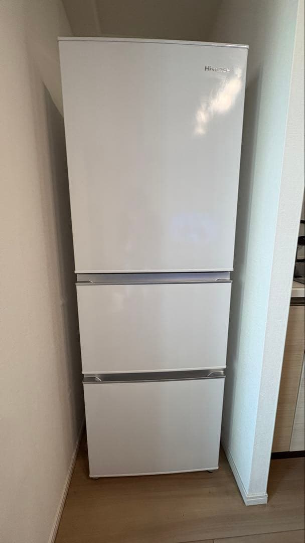 Hisense 3ドア冷蔵庫 282L HR-D2801W 真中野菜室・自動霜取