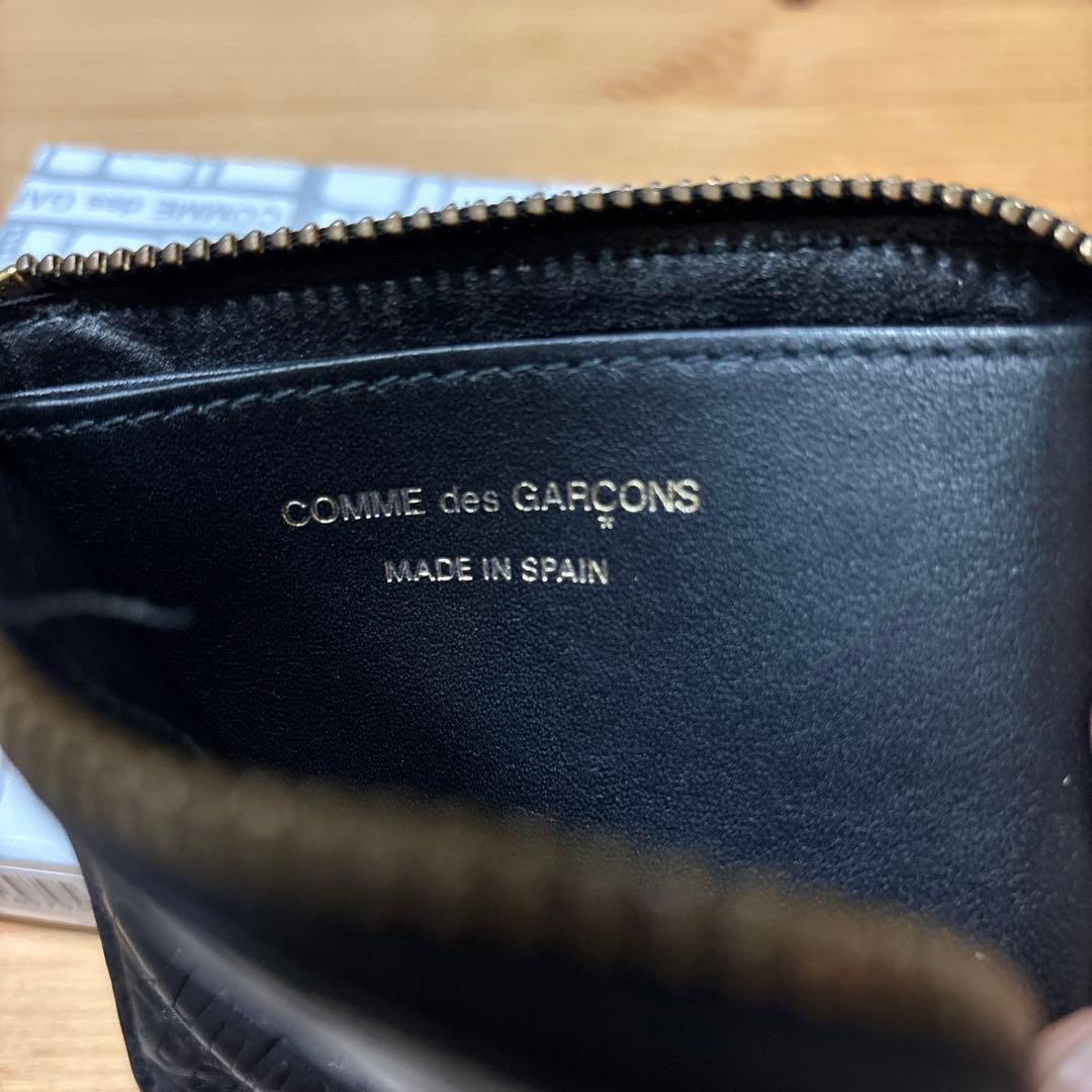 コムデギャルソン 財布 型押し 黒 箱付き 美品