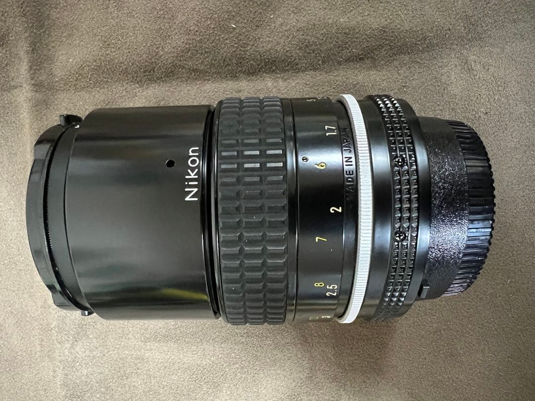 Nikkor 135mm f/2.8 レンズ