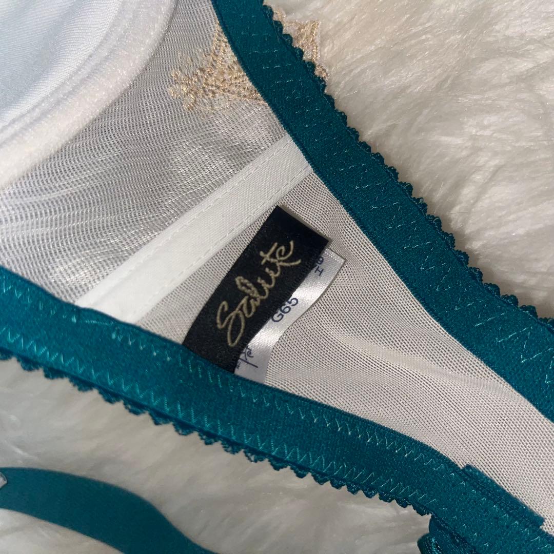 希少　店舗限定商品　サルート　G65 王家の紋章　ブラジャーTバックセット