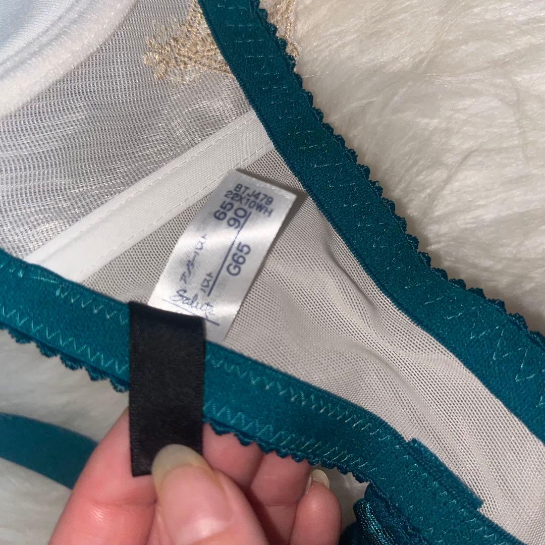 希少　店舗限定商品　サルート　G65 王家の紋章　ブラジャーTバックセット