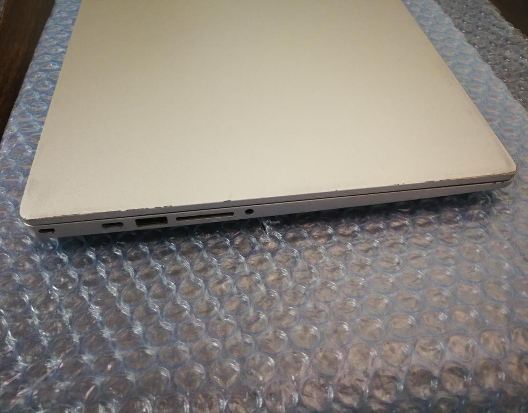 1kg未満 DAIV 4P i7-1165G7 32GB 1TB 新品 SSD