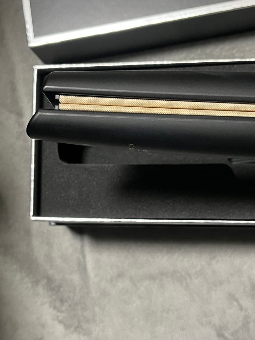 美品✨ 納品書有！絹女 KINUJO PRO ヘアアイロン 最新モデル