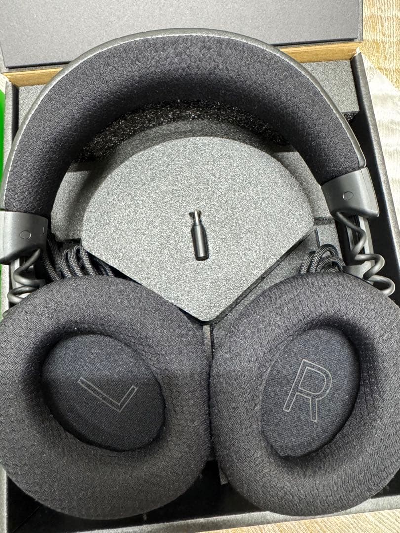 ヘッドホン Razer Kraken V4 Wireless Gaming Headset