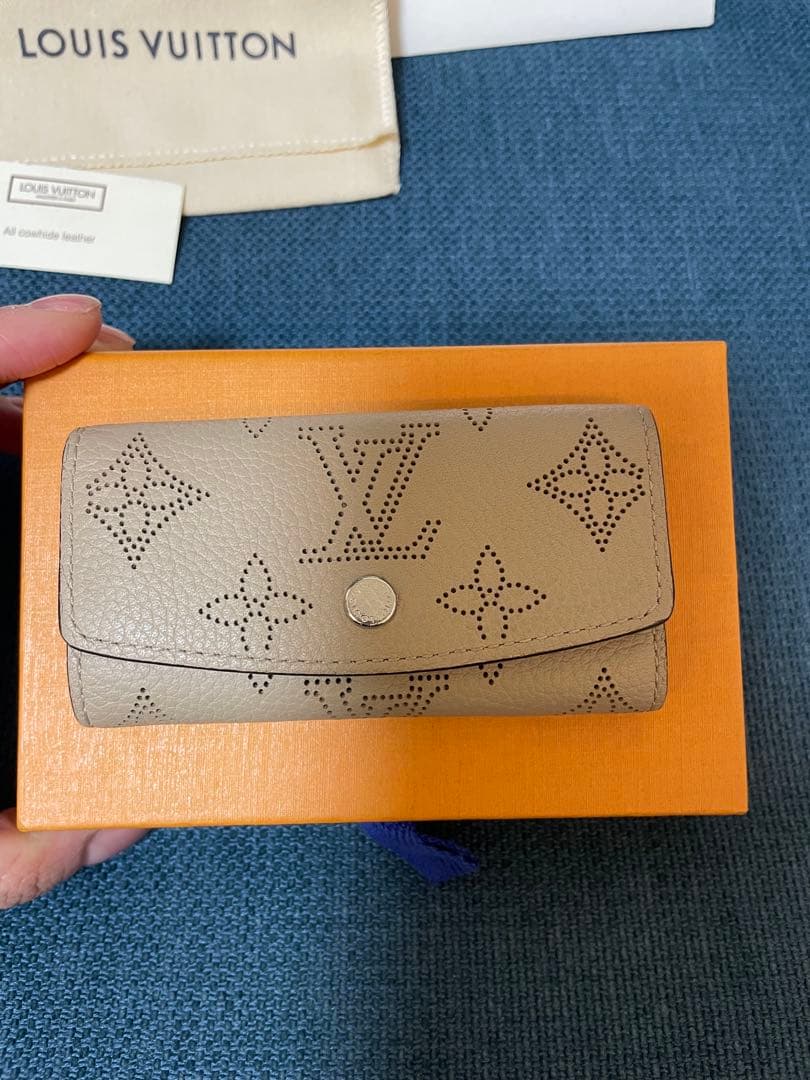 LOUIS VUITTON キーケース ミュルティクレ4　マヒナ