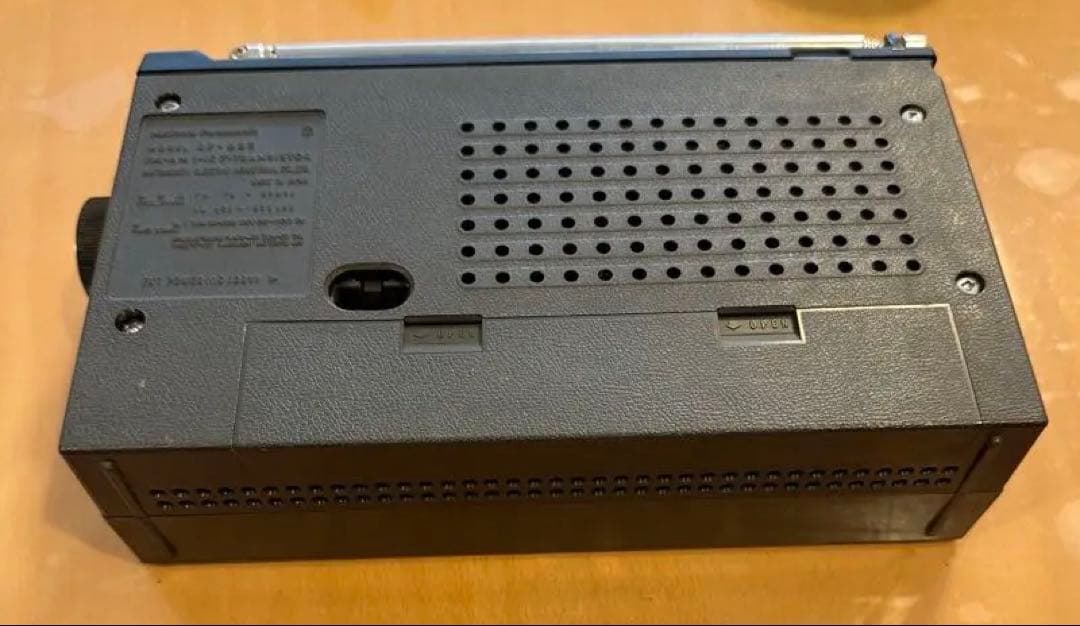 【National Panasonic】 ラジオ FM/AM RF-655