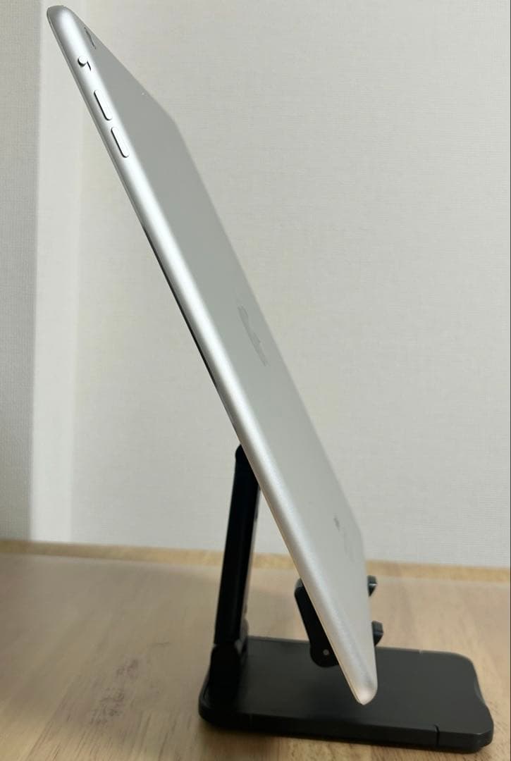 iPad Wi-Fiモデル 128GB 本体 シルバー