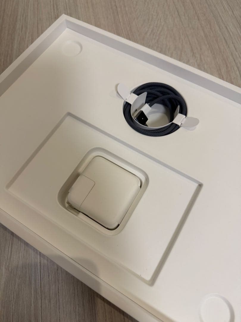 MacBook本体 M2 Macbook Air 256GB 8GB