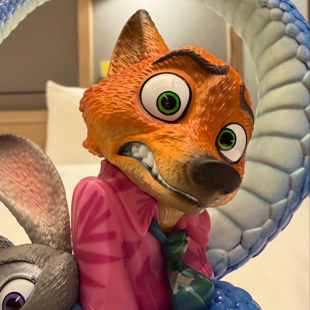 n*i様 【最安値！】ハッピーくじ ズートピア2 A賞 ポスターフィギュア