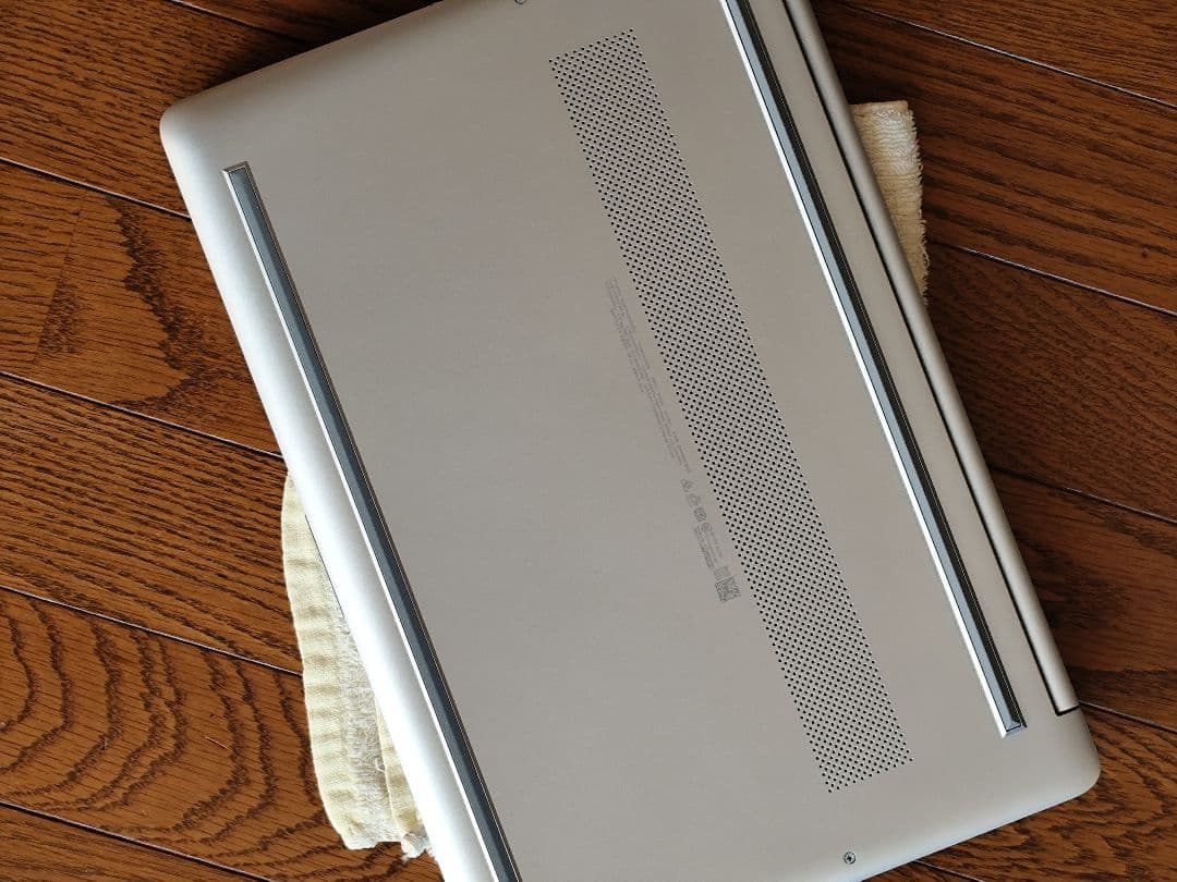 HP シルバー 15インチ 12世代 i5 16GB 512GB 美品♪