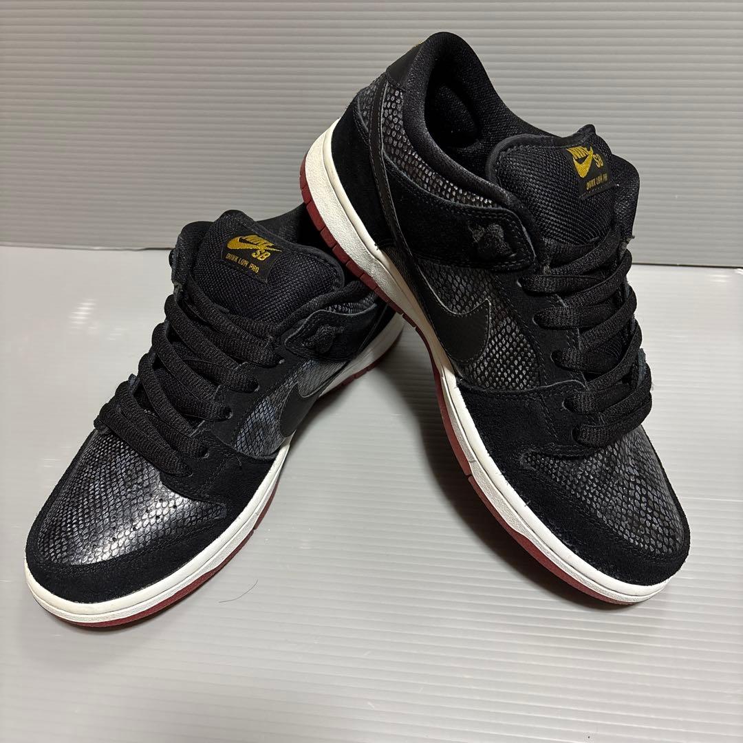 NIKEダンクロー。