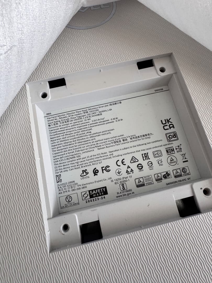 DELL 曲面モニター S3221QS