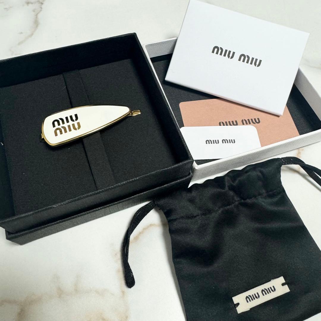 MIU MIU エナメルメタル ヘアクリップ ヘアピン