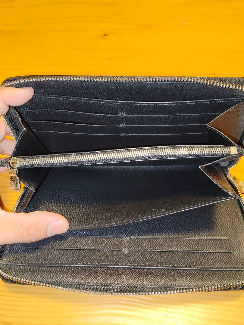 ルイヴィトン　タイガ　ジッパー　オーガナイザー