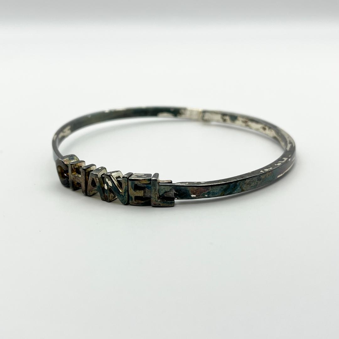 DORA公式アカウント様 CHANEL 01P ロゴ スリム ブレスレット