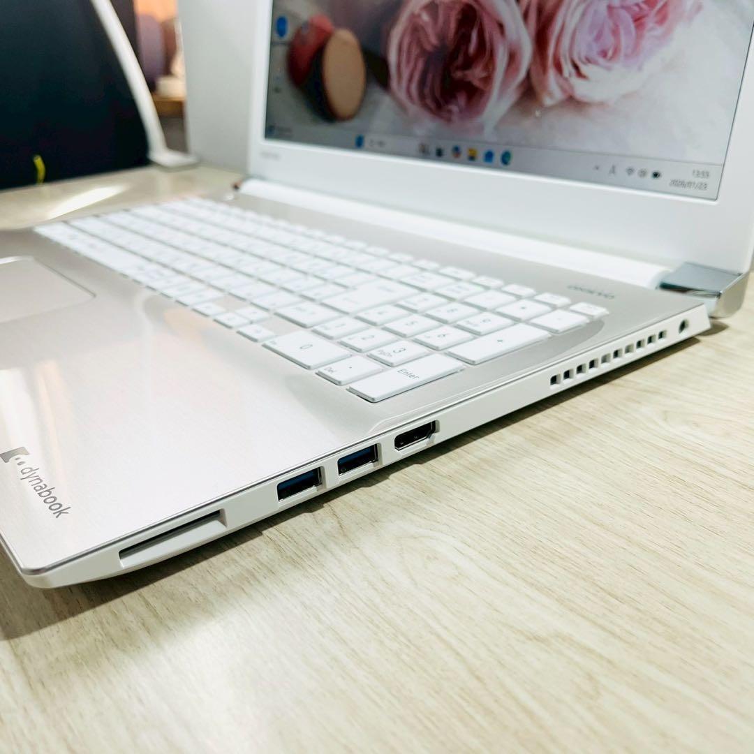 美品✨大容量SSD512GB✨フルHD✨DVD✨カメラ ノートパソコン 東芝