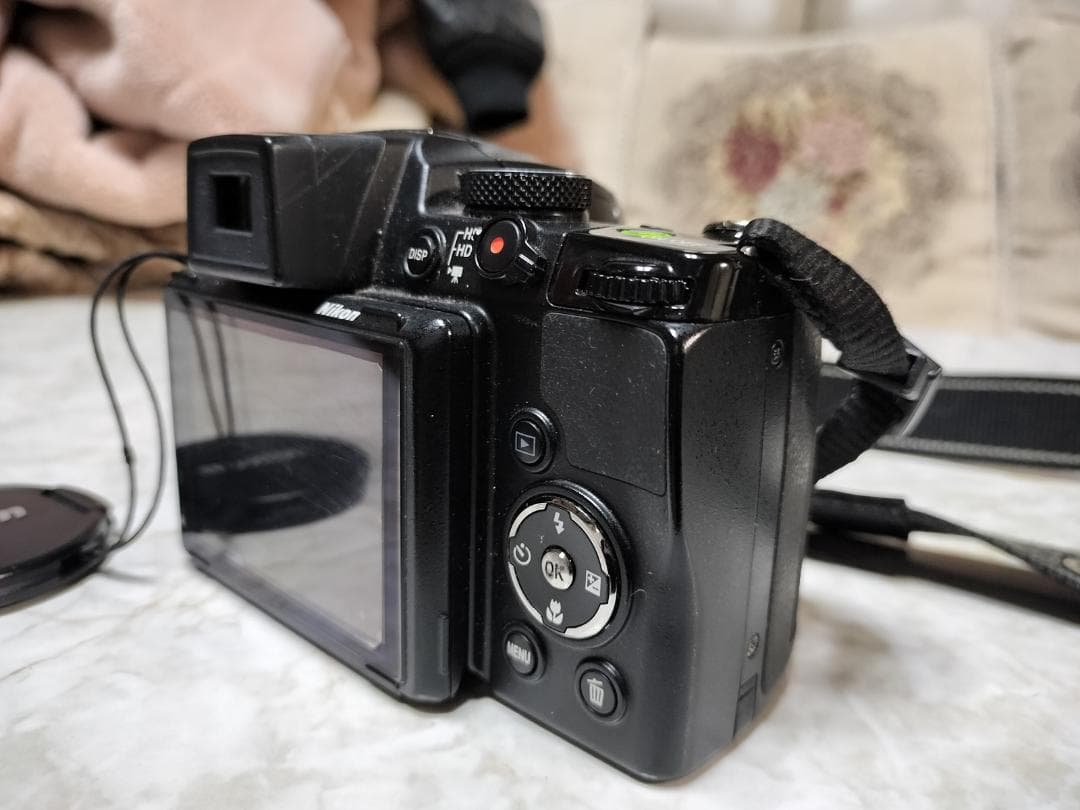 驚異の36倍ズーム！Nikon COOLPIX P500高倍率 バリアングル液晶