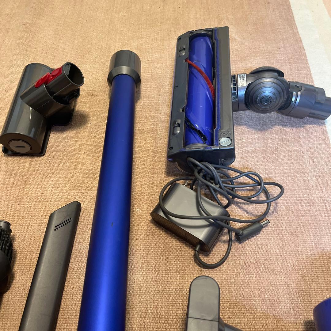 ⑧ すぐ使える！動作品！dysonダイソンコードレスクリーナー純正SV11