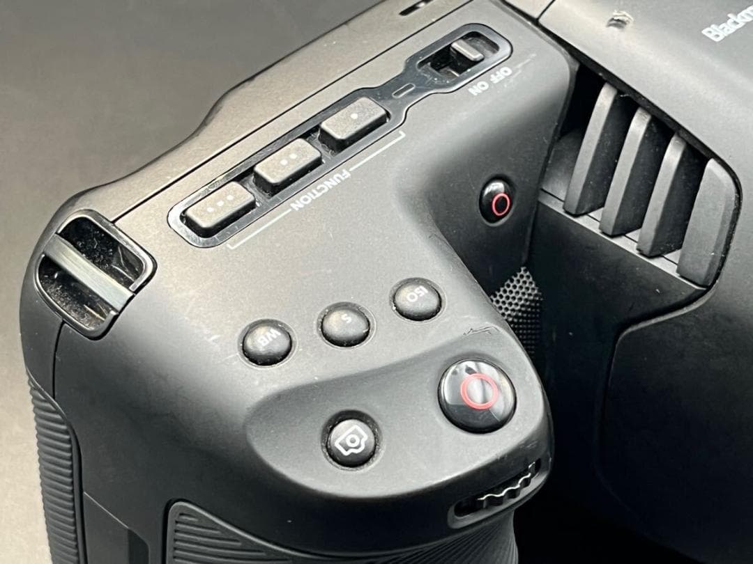 ビデオカメラ Blackmagic Pocket Cinema 6K Canon EF